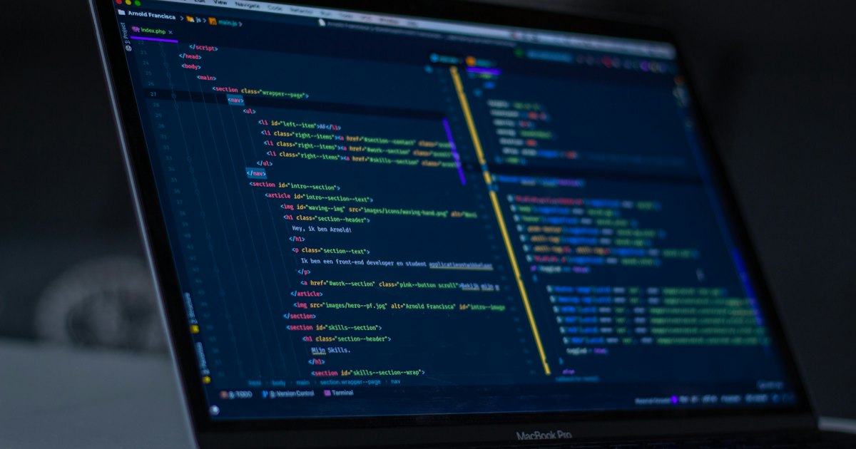 Dados estruturados: código de programação na tela